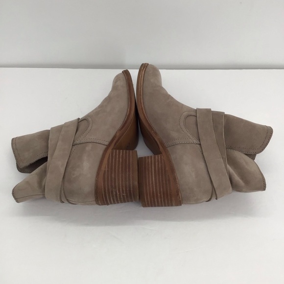 UGG Women’s Elora Suede Leather Ankle Block Heel Bootie Taupe Size 7 - Picture 8 of 10